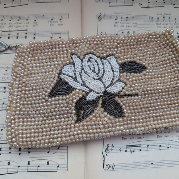 Elegant Pearl Beaded Clutch with Rose Design - Picture 2 of 13
